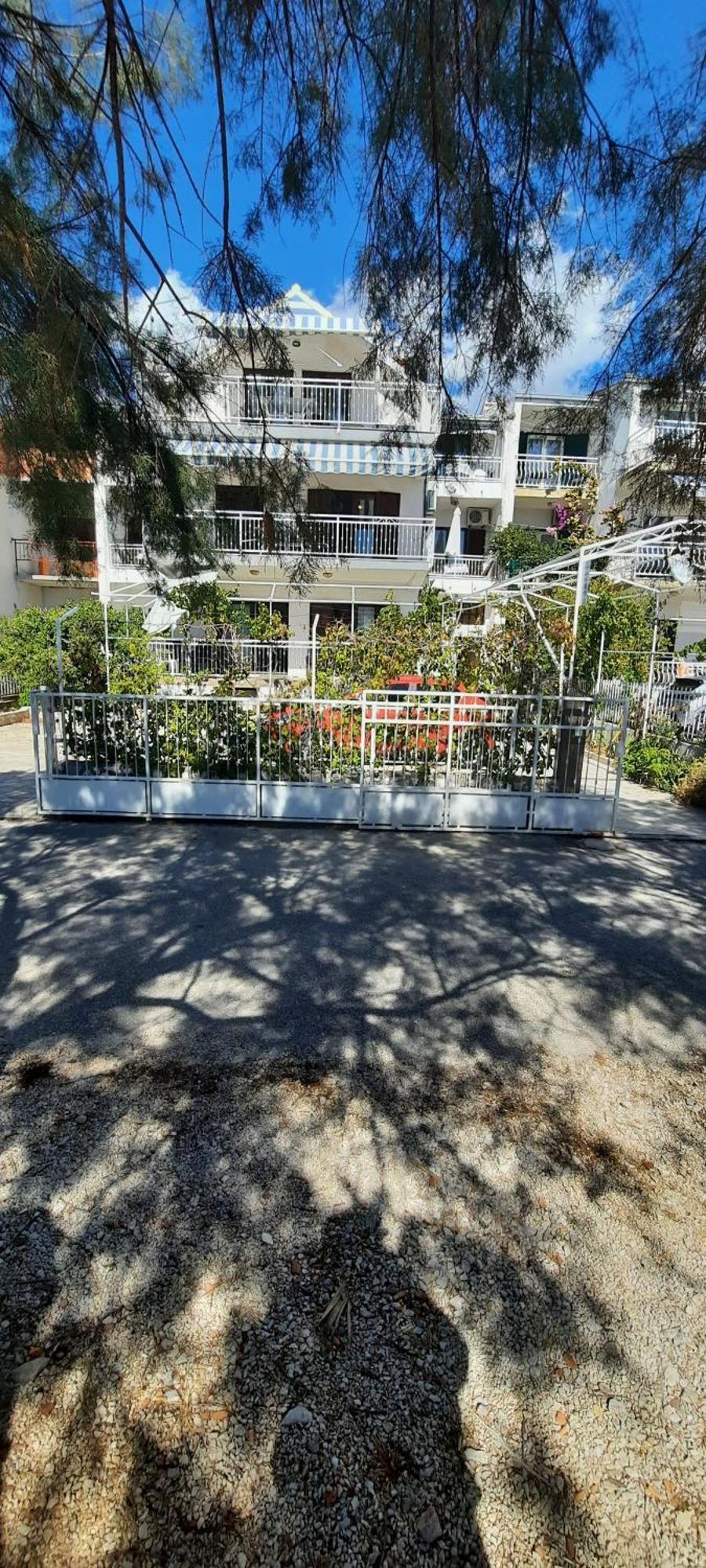 Apartments Ana Bilota Seget Vranjica Extérieur photo